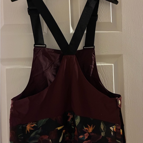 Snow Bibs The North Face Burgundy and Tropical Print Snow ❄️ Bibs ❄️☃️ - Picture 4 of 16